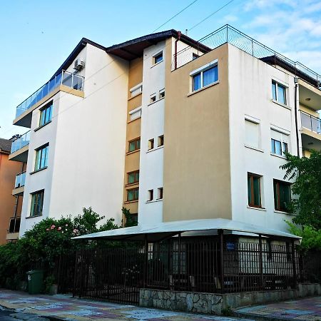 פרימורסקו Paunovi Guest House מראה חיצוני תמונה