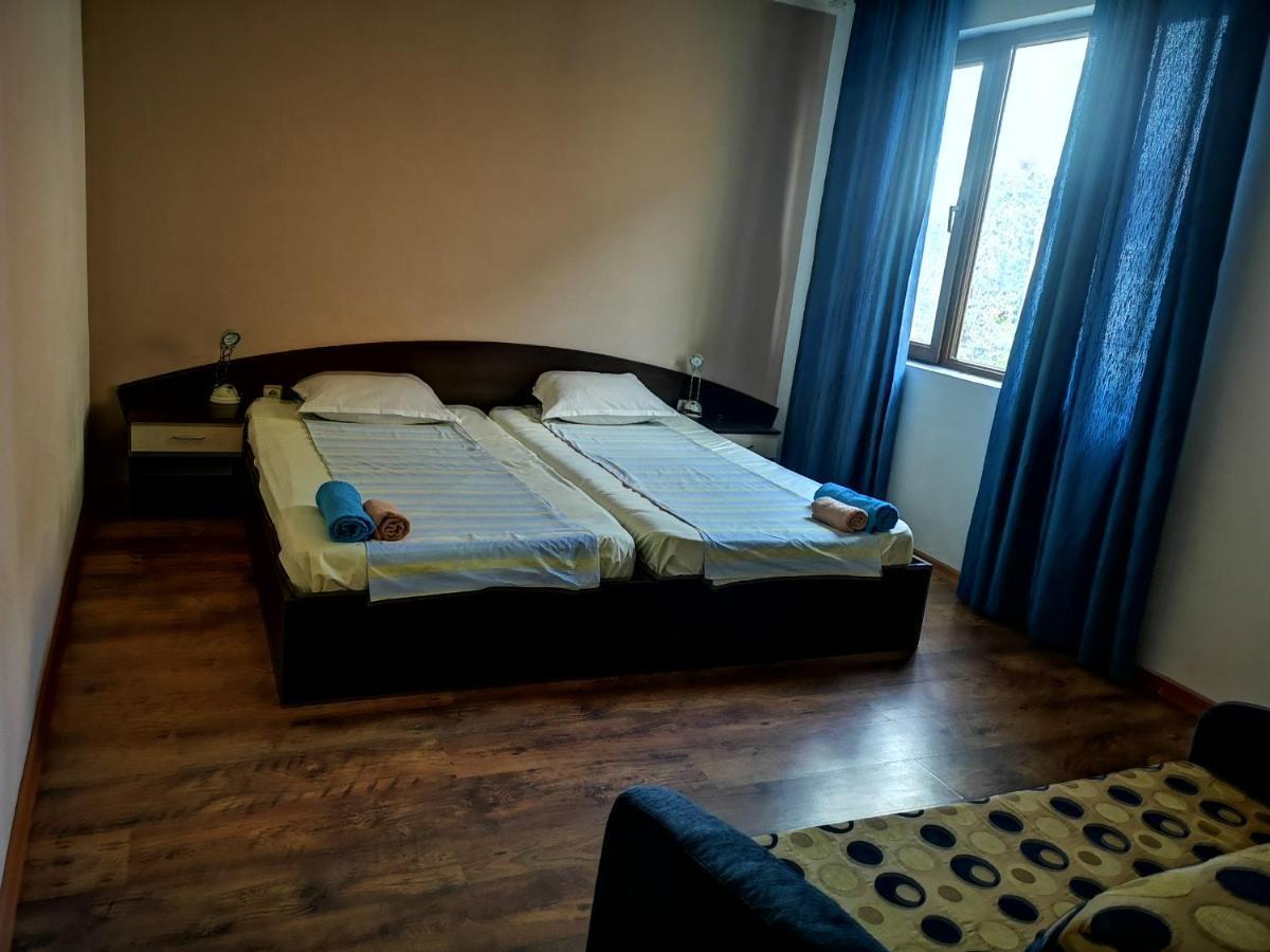 פרימורסקו Paunovi Guest House מראה חיצוני תמונה