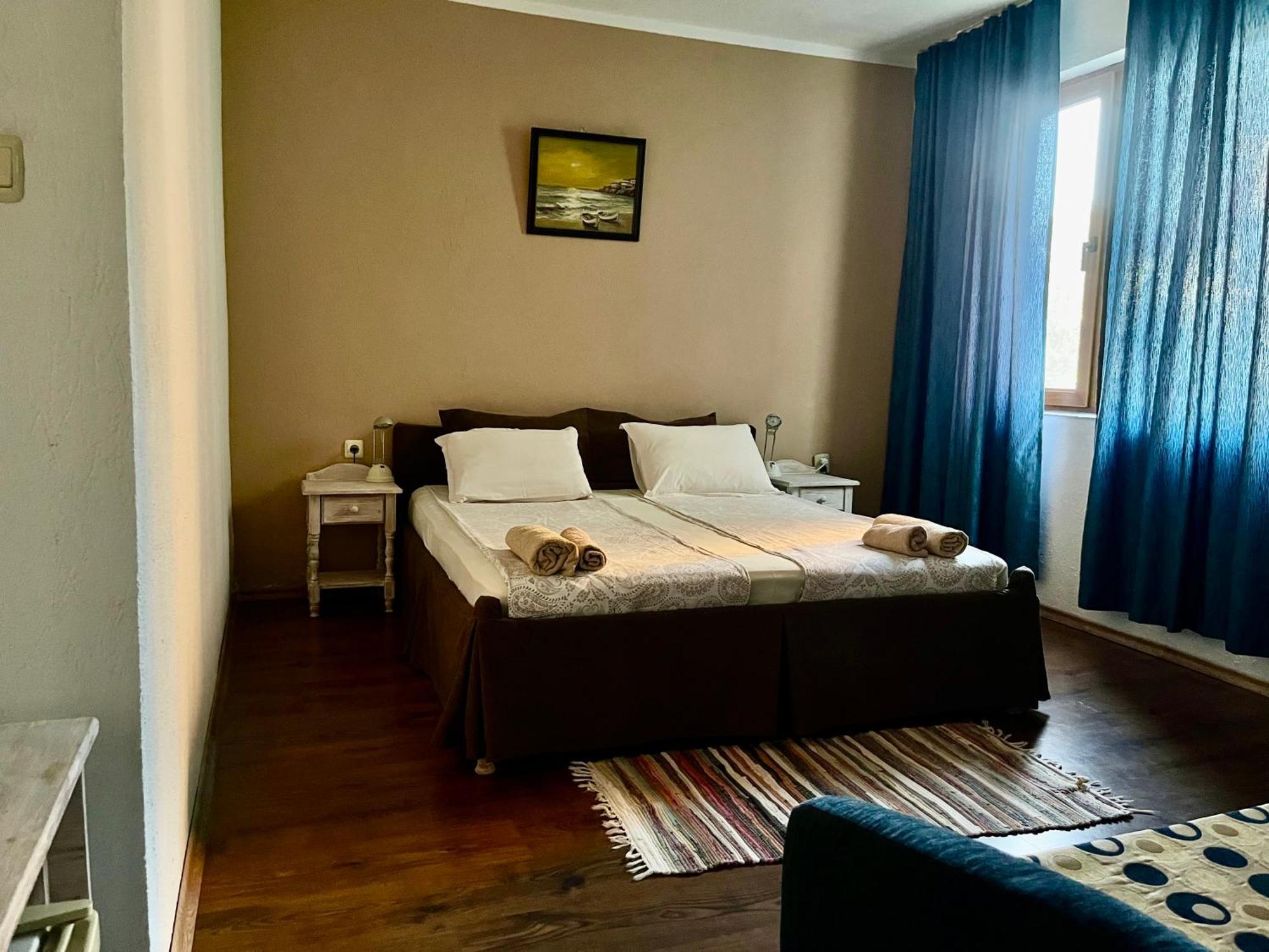 פרימורסקו Paunovi Guest House מראה חיצוני תמונה